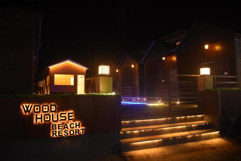 Woodhouse Beach Resort Baga Exteriör bild